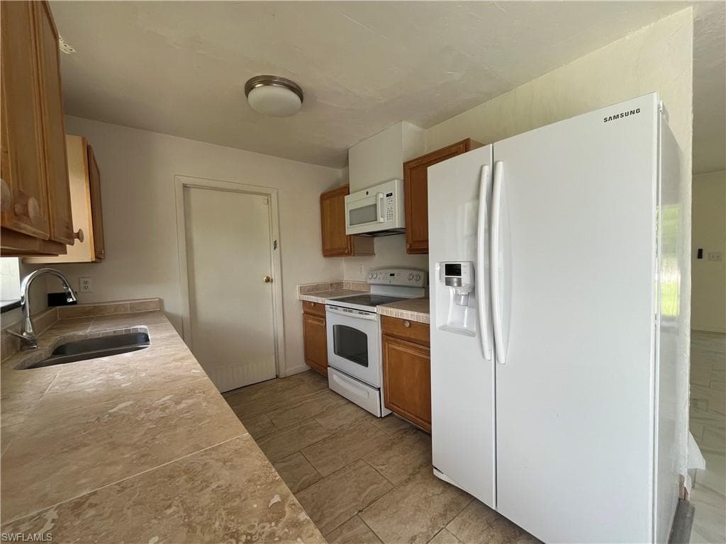 1275 Old Bridge RD, NORTH FORT MYERS FL 33917-24