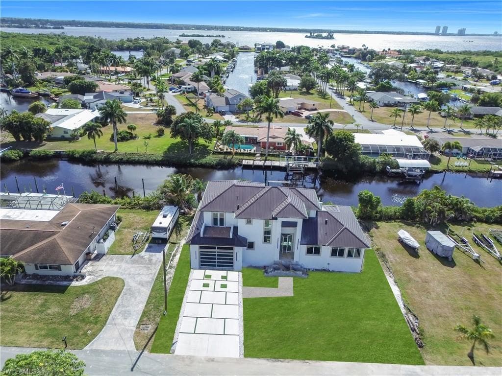 1732 Cascade WAY, NORTH FORT MYERS FL 33901-6