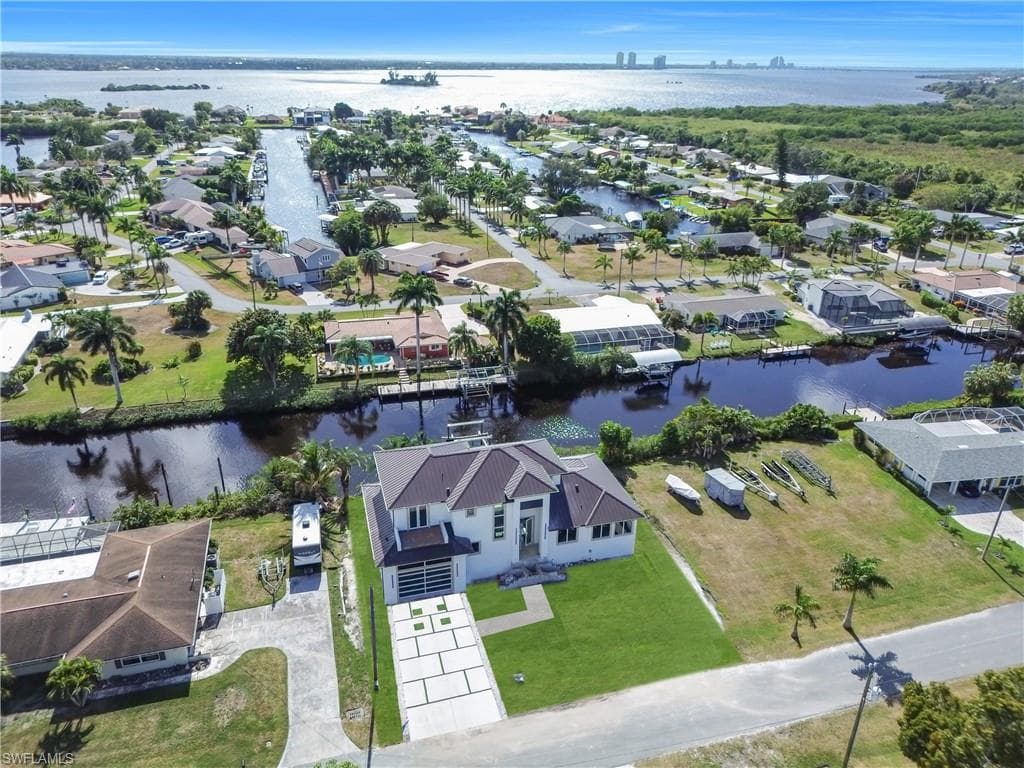 1732 Cascade WAY, NORTH FORT MYERS FL 33901-9