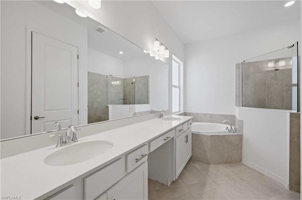 15729 Raveneli CT, FORT MYERS FL 33908-15