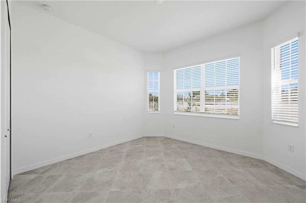 15729 Raveneli CT, FORT MYERS FL 33908-18