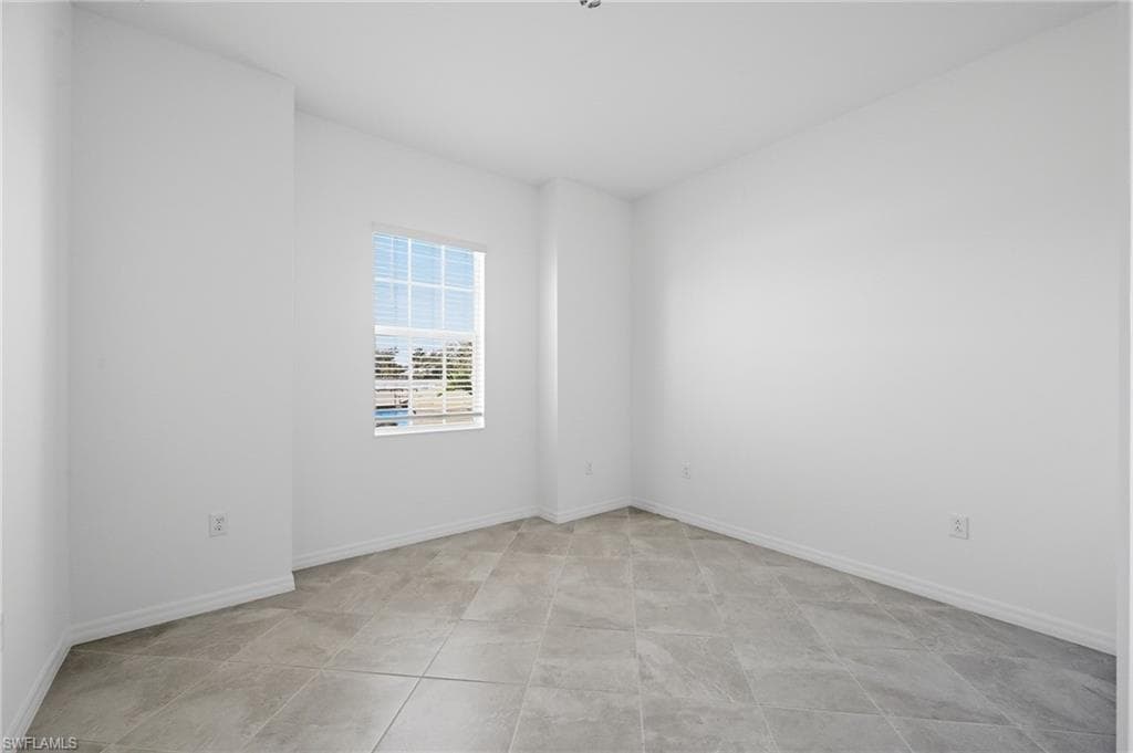 15721 Raveneli CT, FORT MYERS FL 33908-15