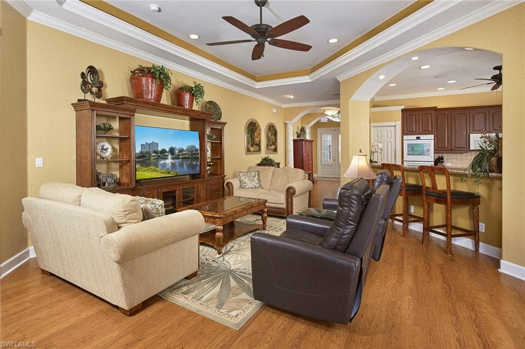 377 Mallory CT, NAPLES FL 34110-5