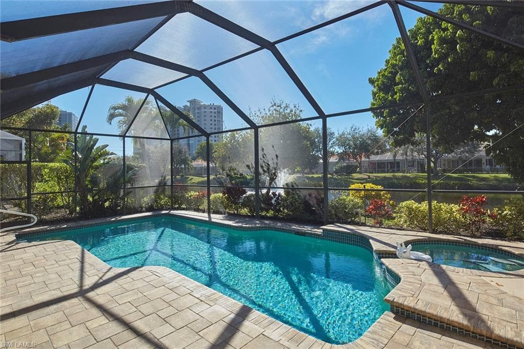 377 Mallory CT, NAPLES FL 34110-21