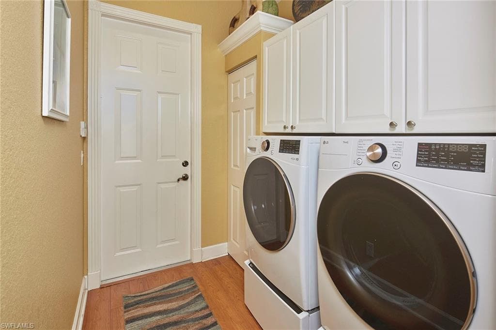 377 Mallory CT, NAPLES FL 34110-19