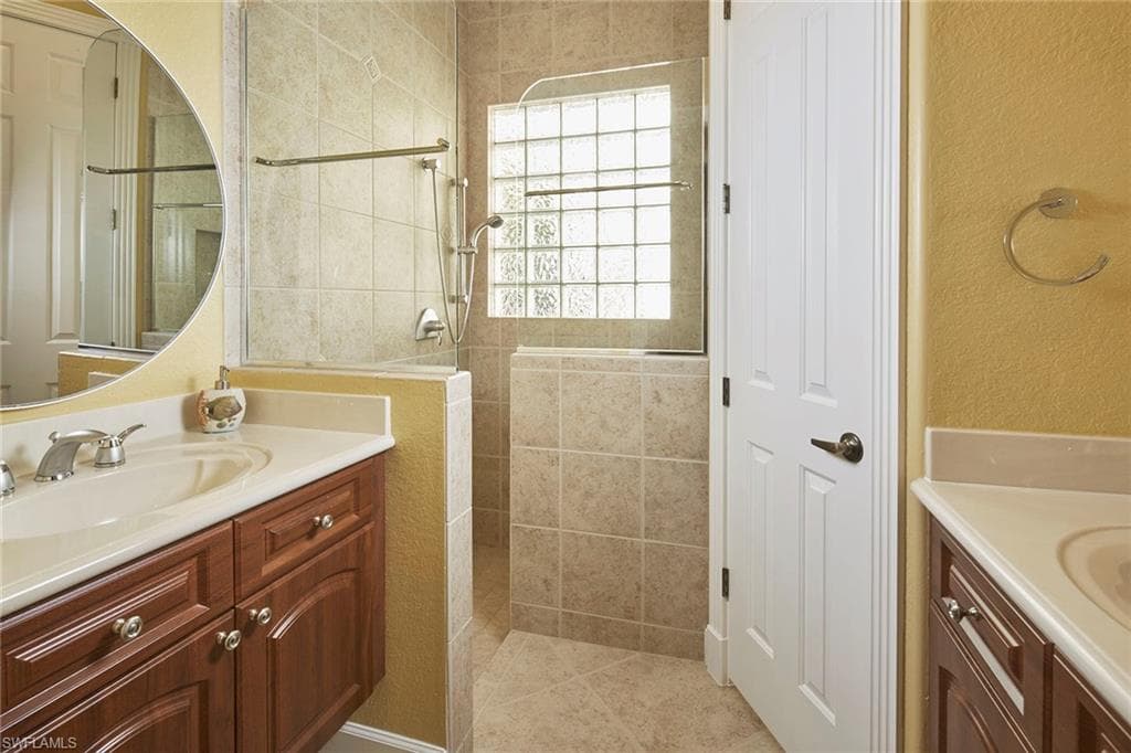 377 Mallory CT, NAPLES FL 34110-14