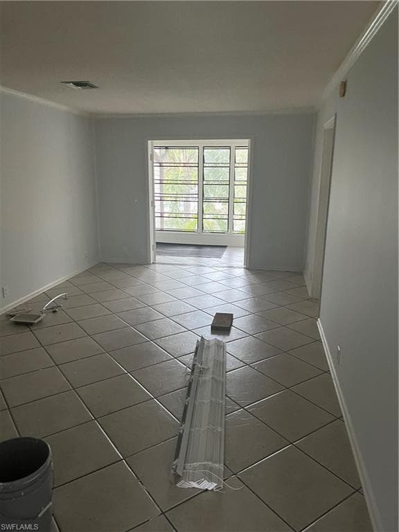 5379 Treetops DR # M203, NAPLES FL 34113-1