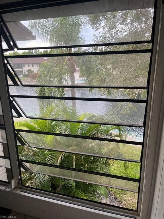 5379 Treetops DR # M203, NAPLES FL 34113-2