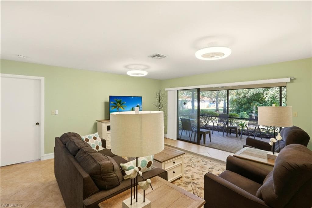142 Old Tamiami TRL-9