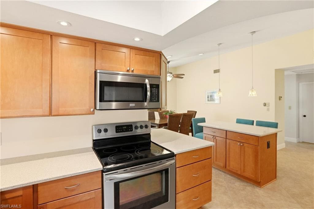 142 Old Tamiami TRL-14