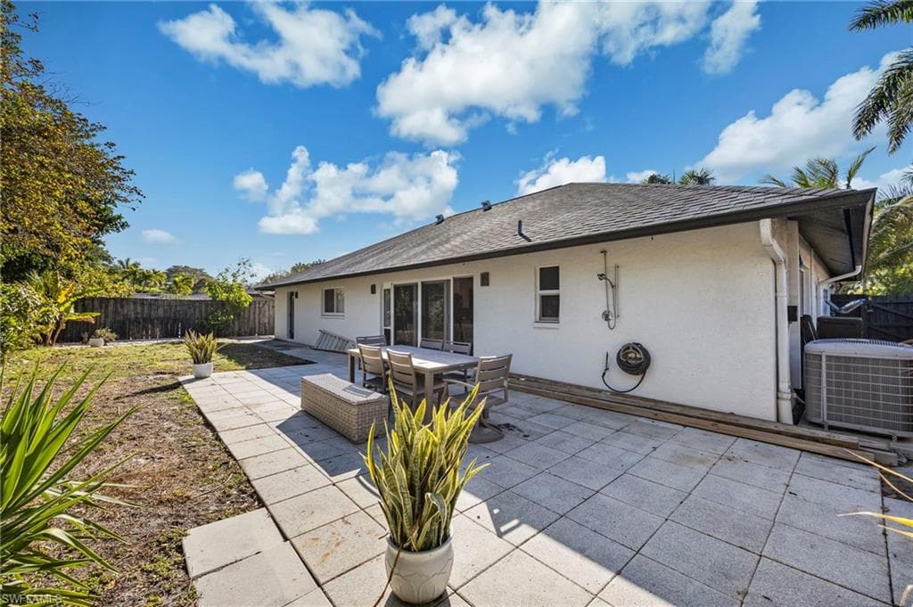 1185 Pompei LN, NAPLES FL 34103-22