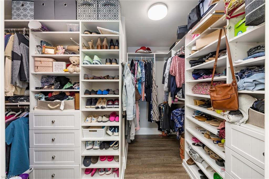 1185 Pompei LN, NAPLES FL 34103-15