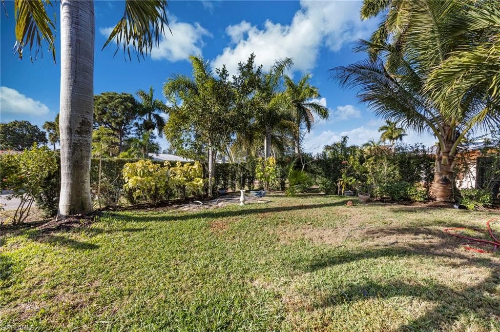 1185 Pompei LN, NAPLES FL 34103-3