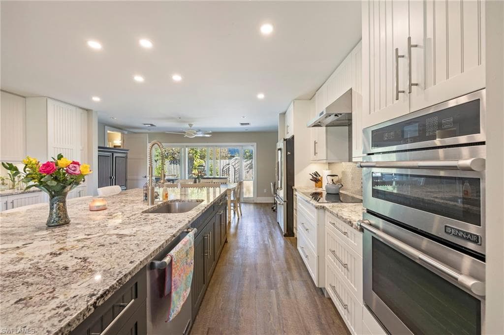 1185 Pompei LN, NAPLES FL 34103-7