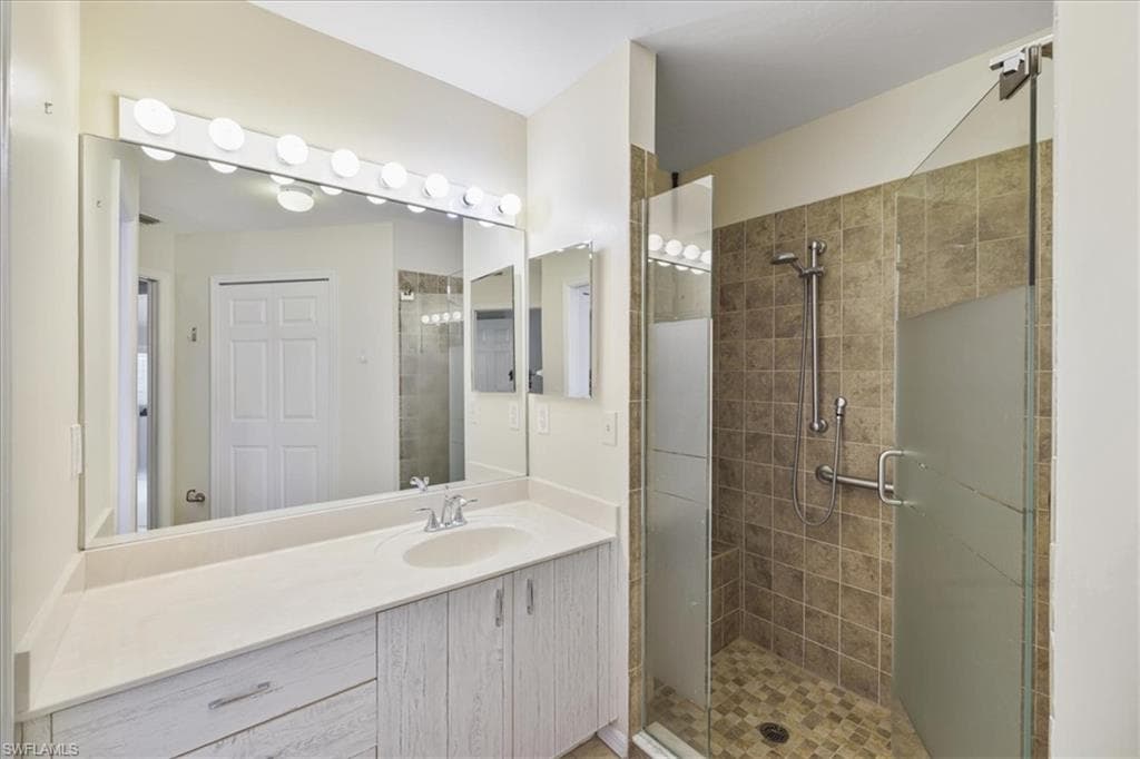 15190 Palm Isle DR, FORT MYERS FL 33919-9