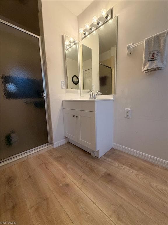 203 Manatee ST-22