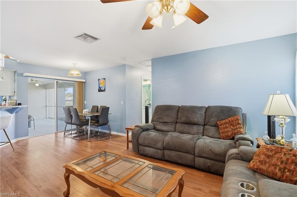 203 Manatee ST-5