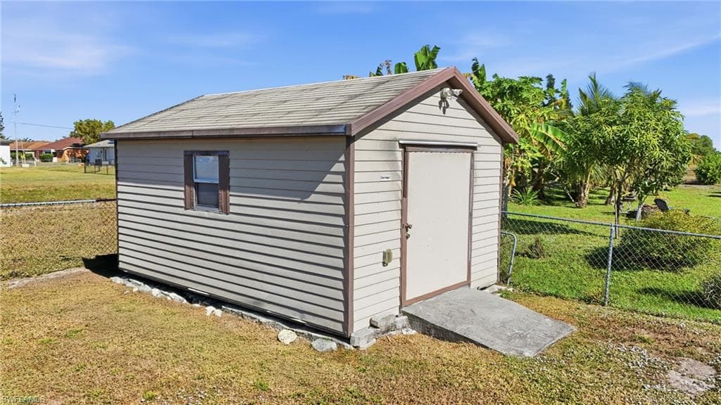 203 Manatee ST-27