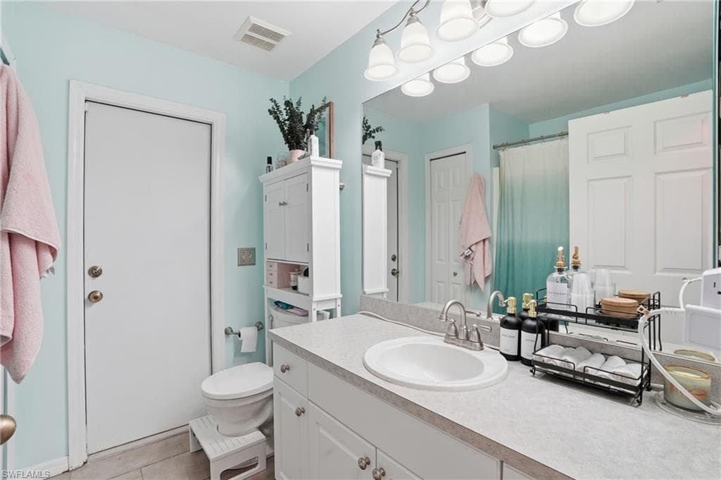 203 Manatee ST-23