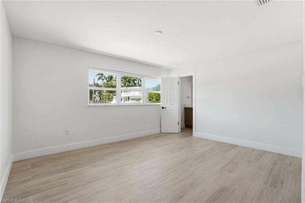 3835 Harold AVE-20