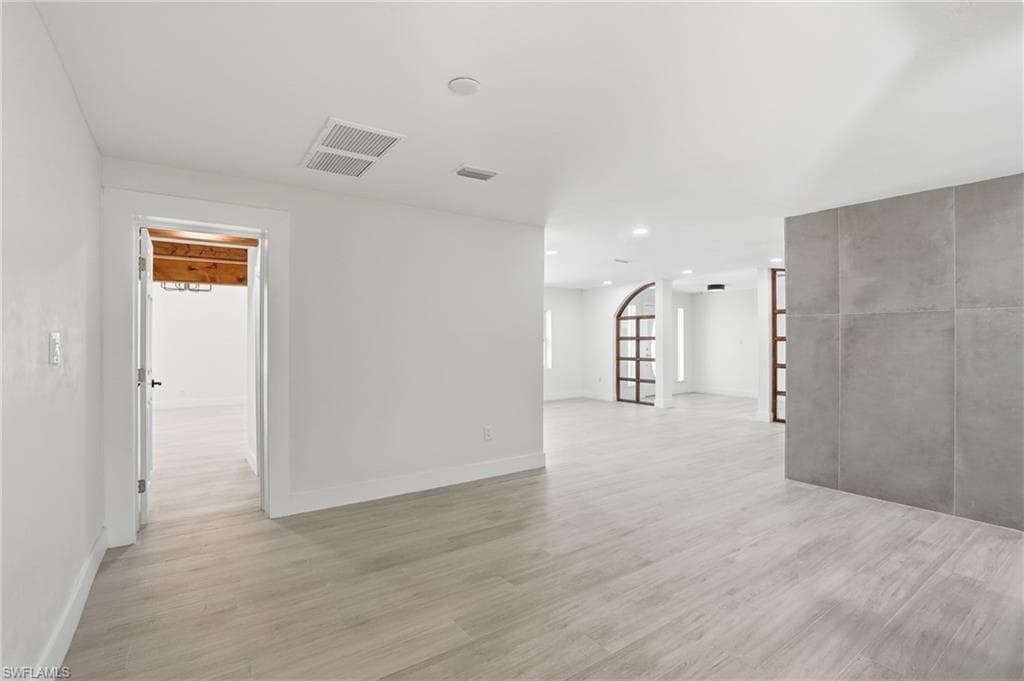 3835 Harold AVE-5
