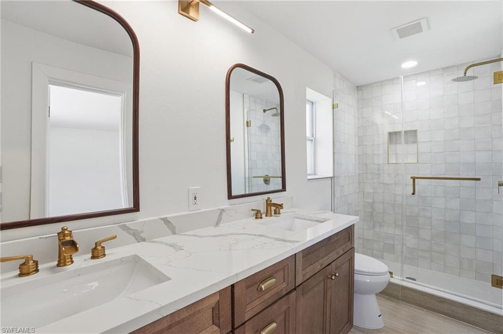 3835 Harold AVE-29