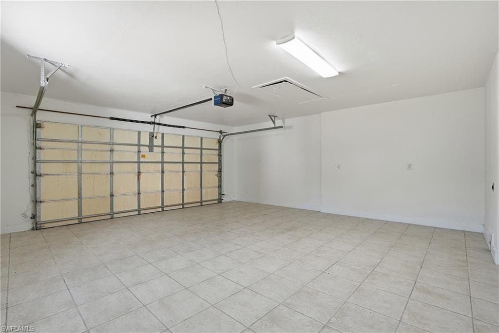 3835 Harold AVE-35