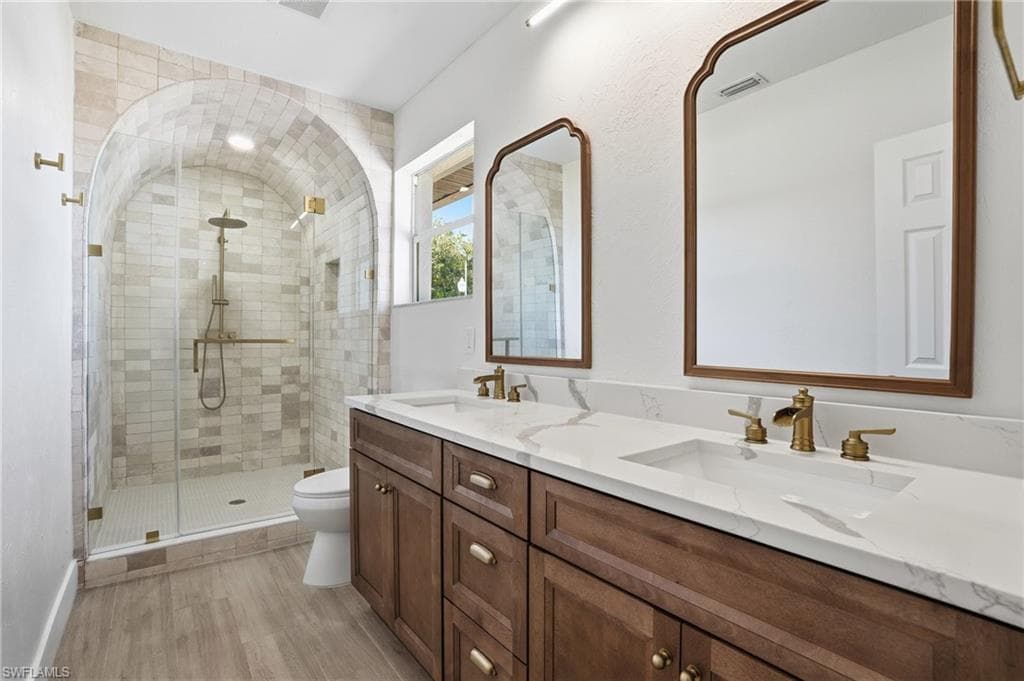 3835 Harold AVE-30