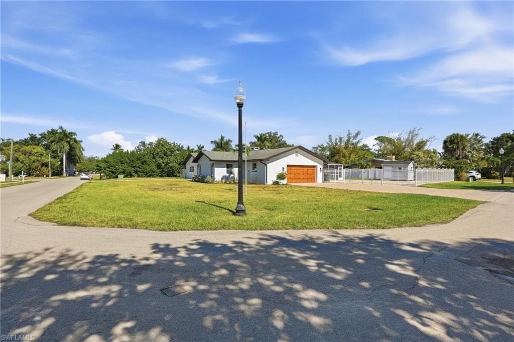3835 Harold AVE-44