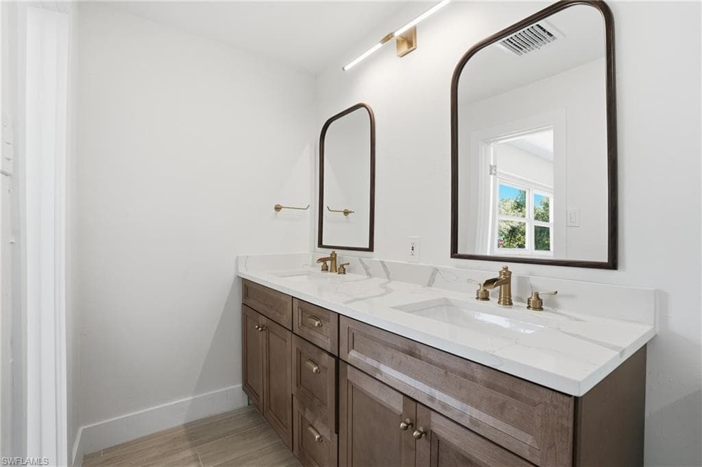 3835 Harold AVE-28