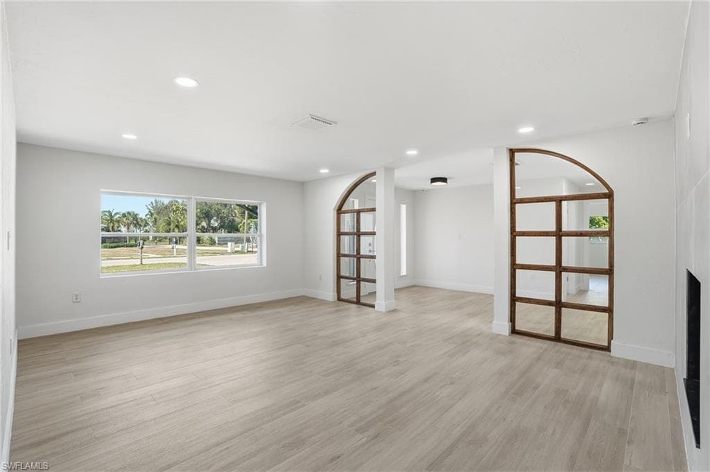 3835 Harold AVE-3