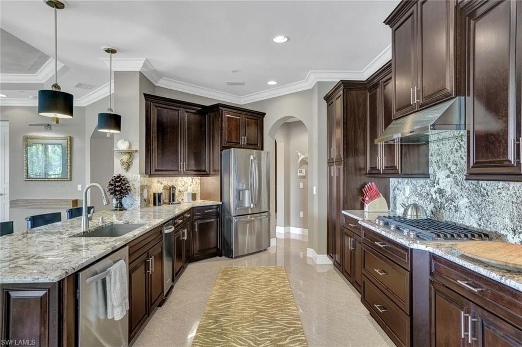 2772 Tiburon BLVD E 5-102-2