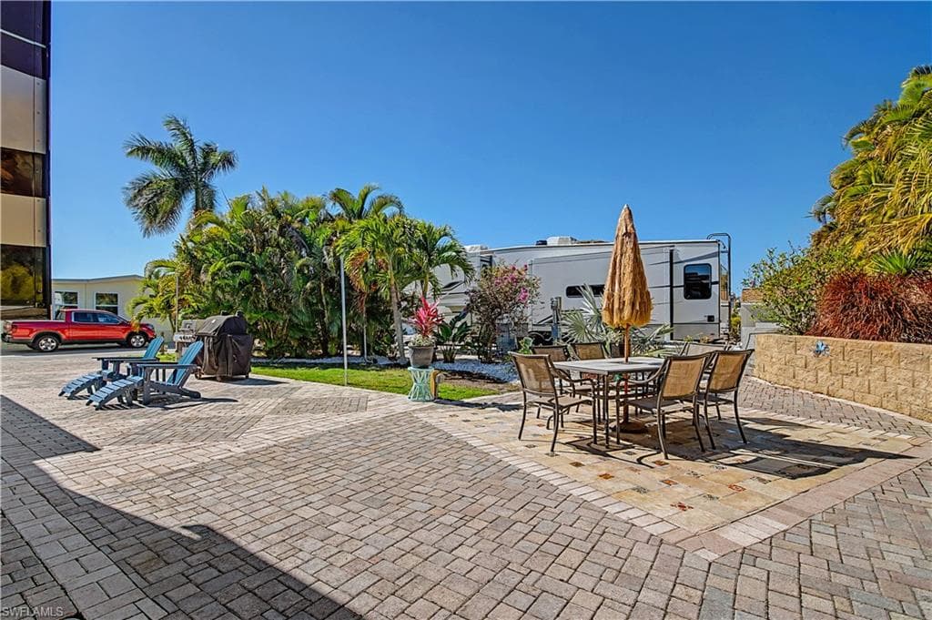 5016 White Sky CIR, FORT MYERS FL 33908-9