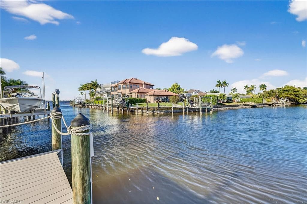 541 Bayside DR-26
