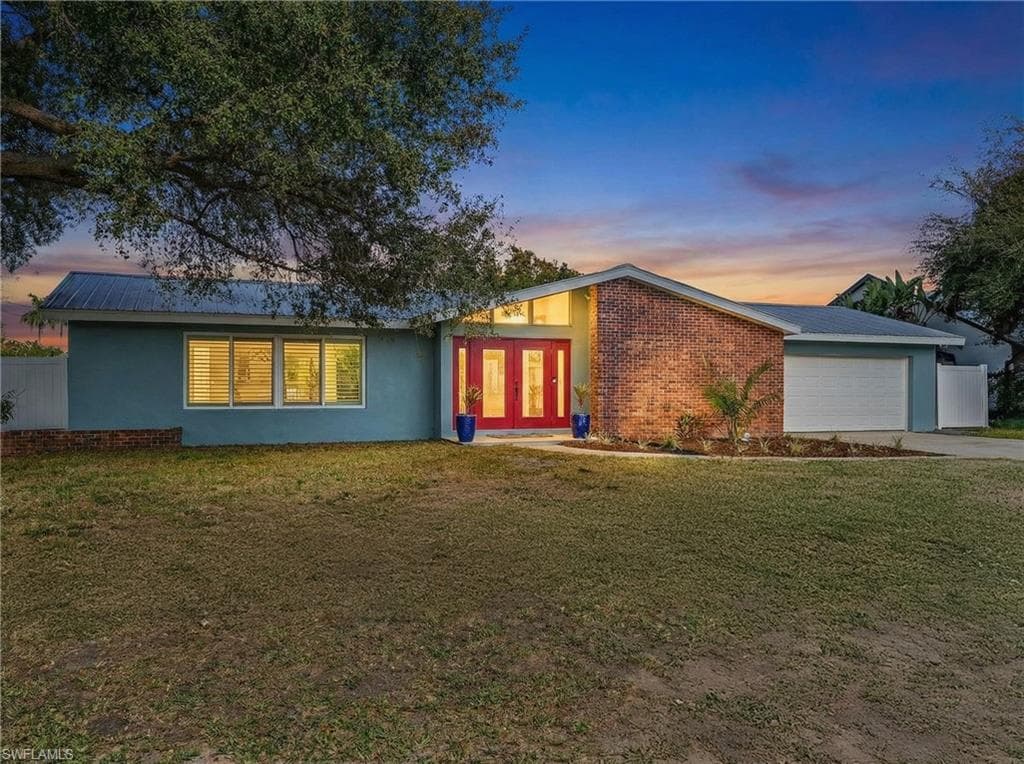 541 Bayside DR-5