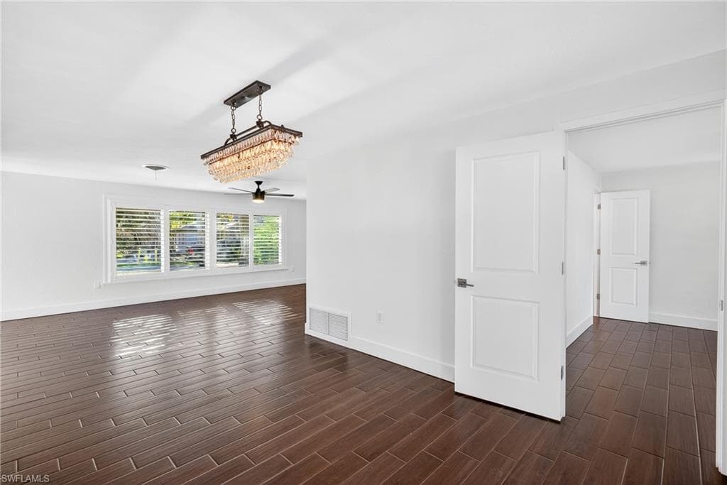 541 Bayside DR-21