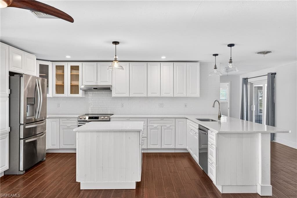541 Bayside DR-9