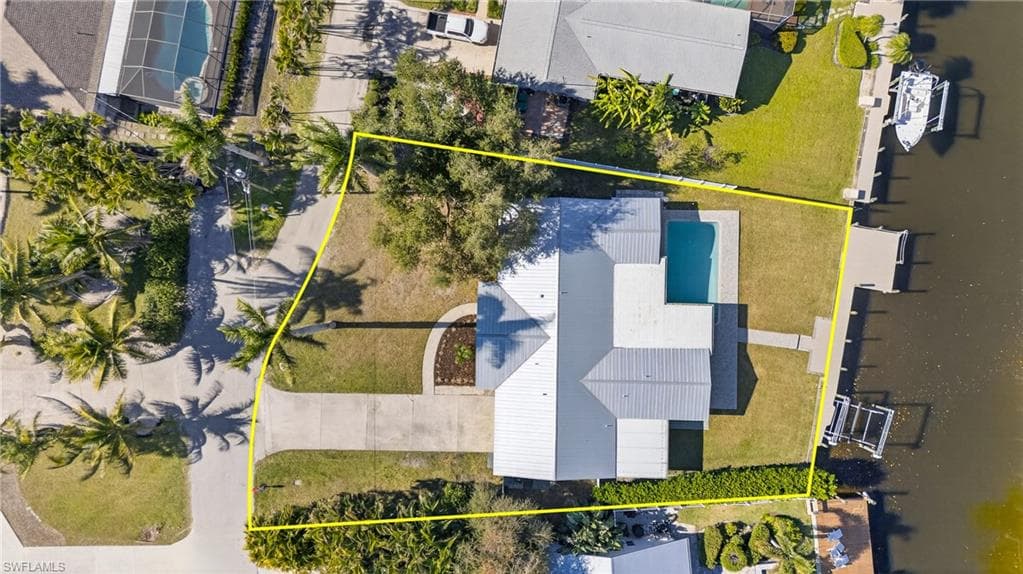 541 Bayside DR-24