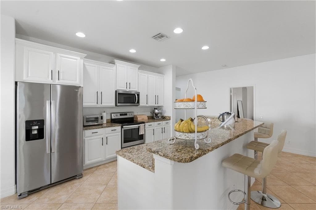 2452 Blackburn CIR-5