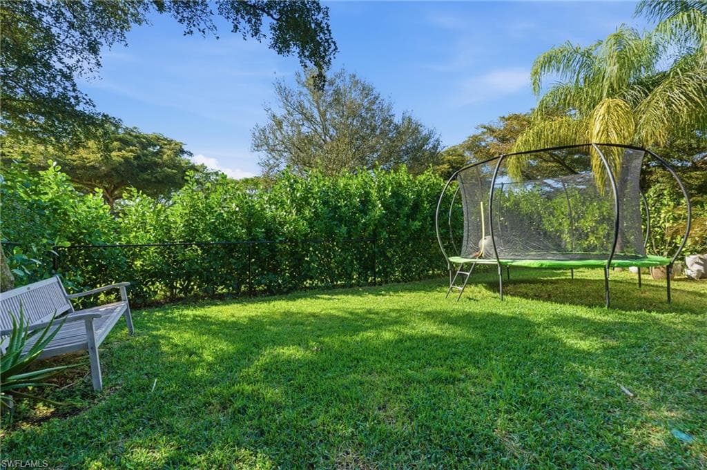 2452 Blackburn CIR-12