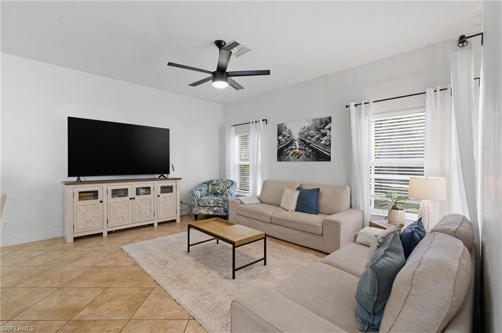 2452 Blackburn CIR-6