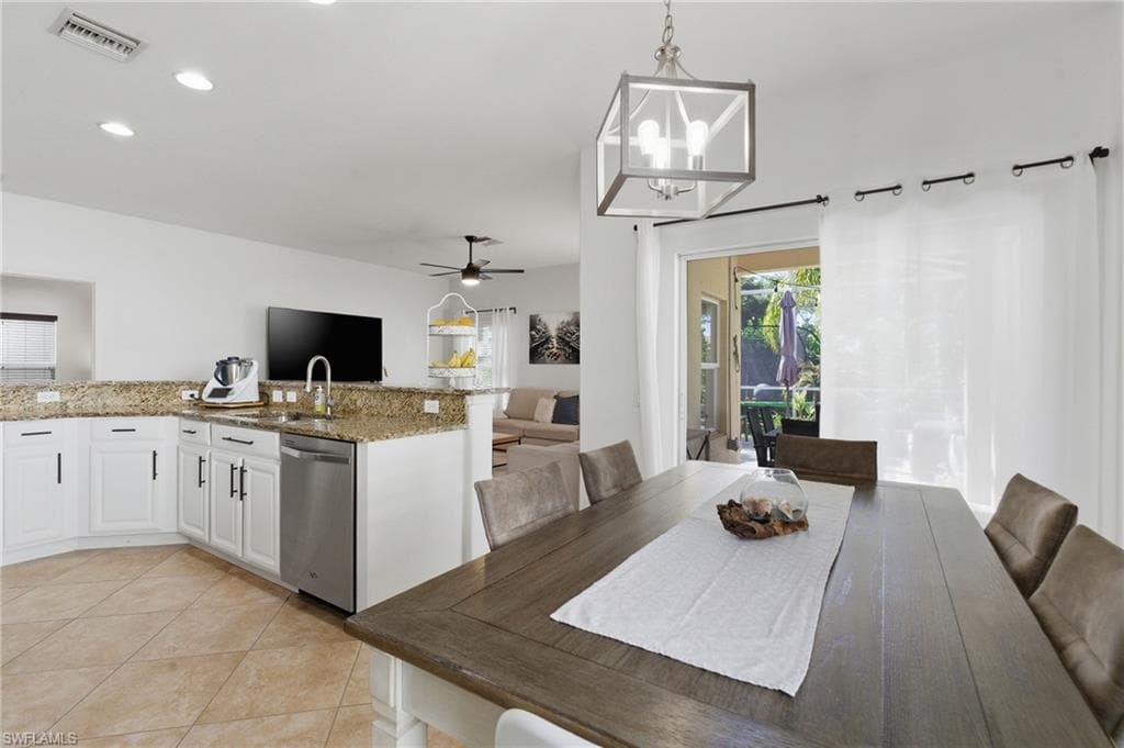 2452 Blackburn CIR-23