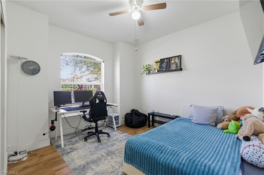 2452 Blackburn CIR-37
