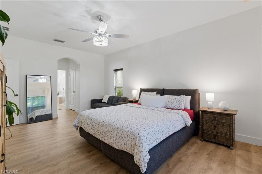 2452 Blackburn CIR-32