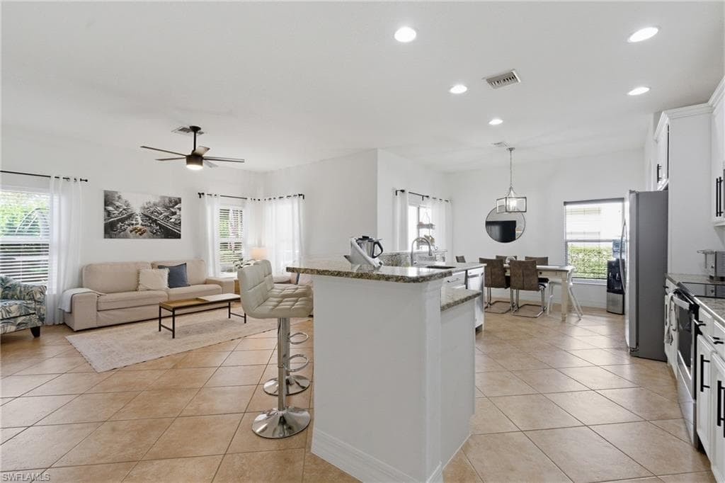 2452 Blackburn CIR-17