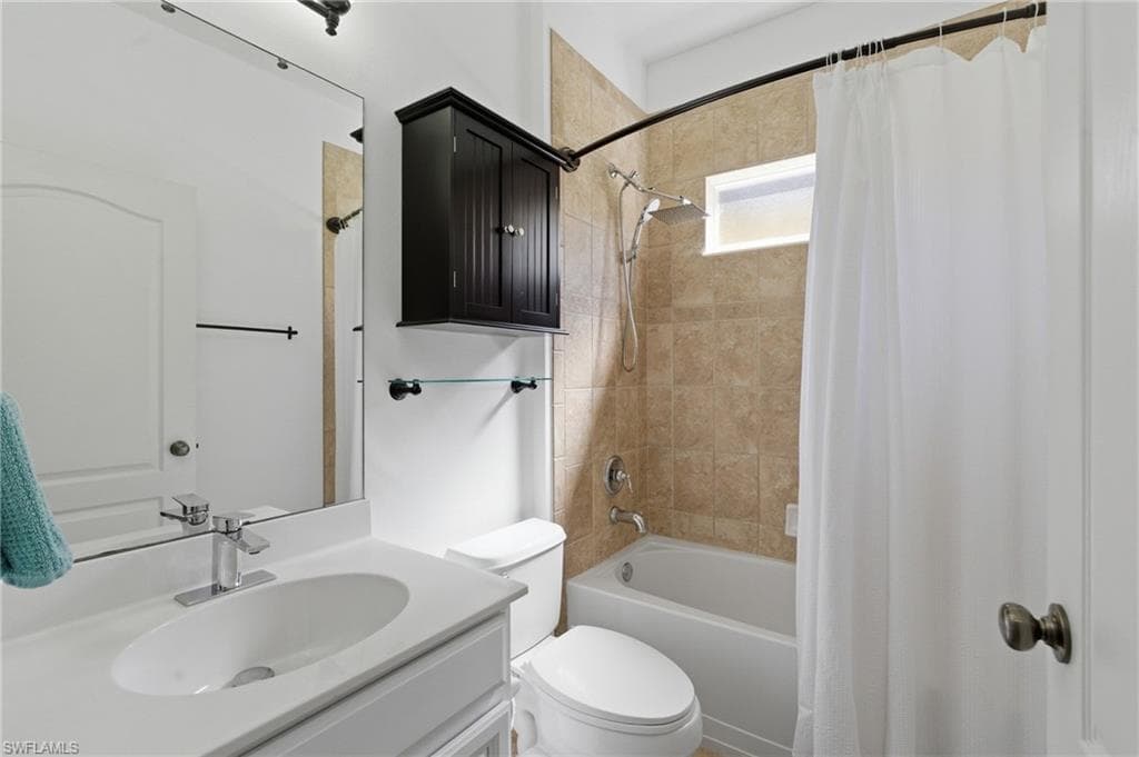 2452 Blackburn CIR-36