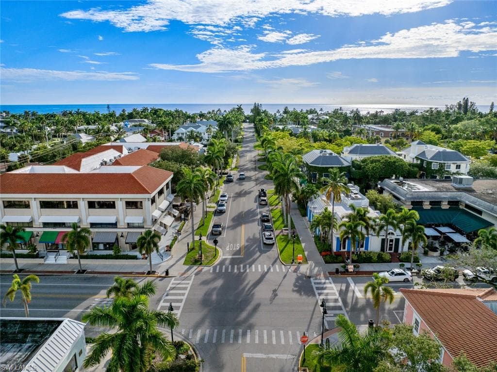 416 Broad AVE S # H416, NAPLES FL 34102-25