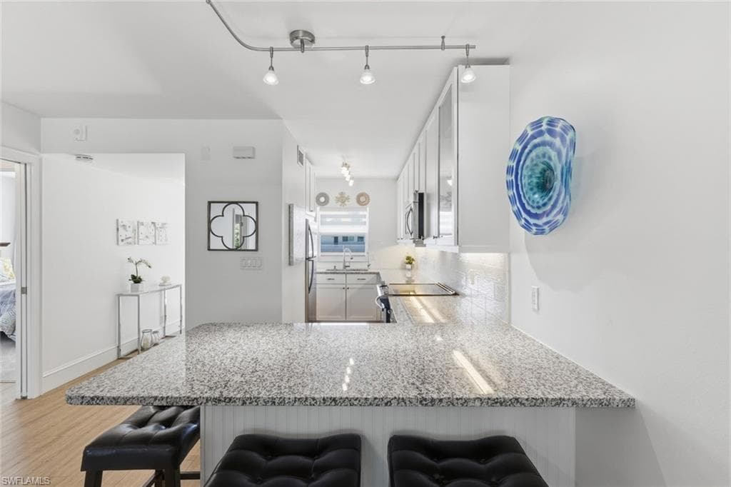 416 Broad AVE S # H416, NAPLES FL 34102-6