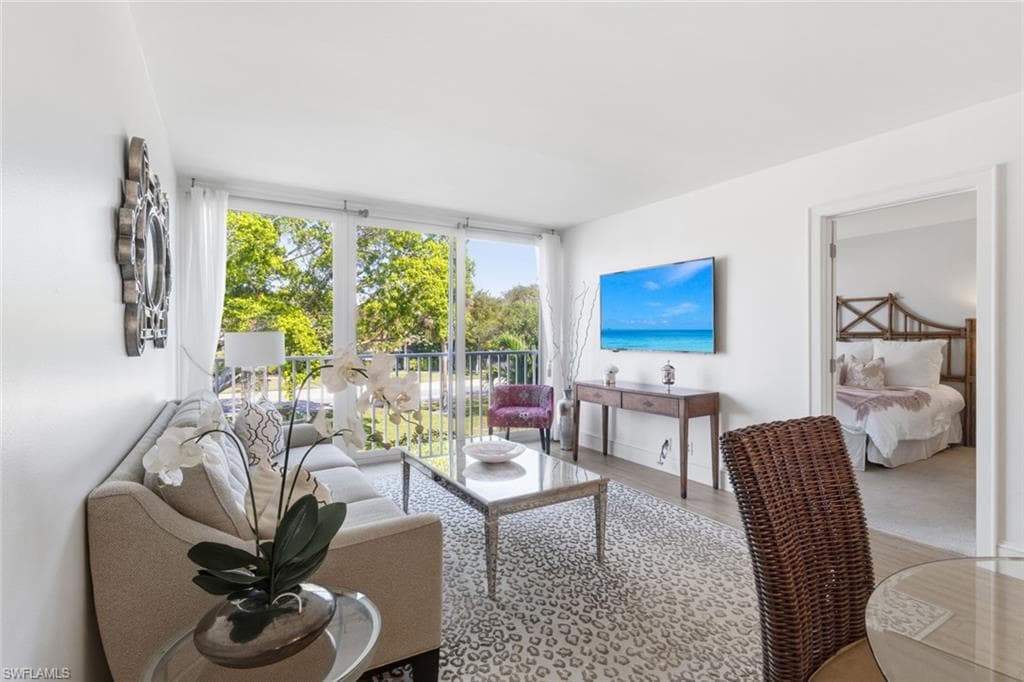 416 Broad AVE S # H416, NAPLES FL 34102-2