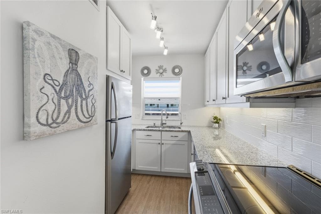 416 Broad AVE S # H416, NAPLES FL 34102-8